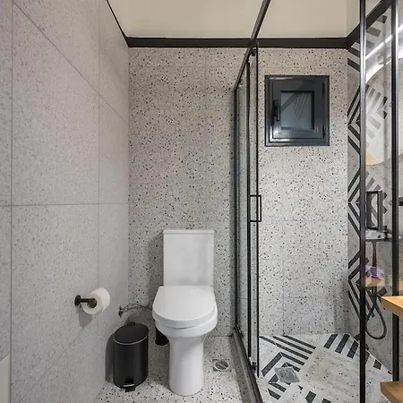 Zen-big Space, Pangrati Apartment