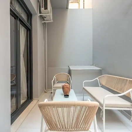 Zen-big Space, Pangrati Apartment *