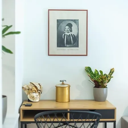 Zen-big Space, Pangrati Apartment